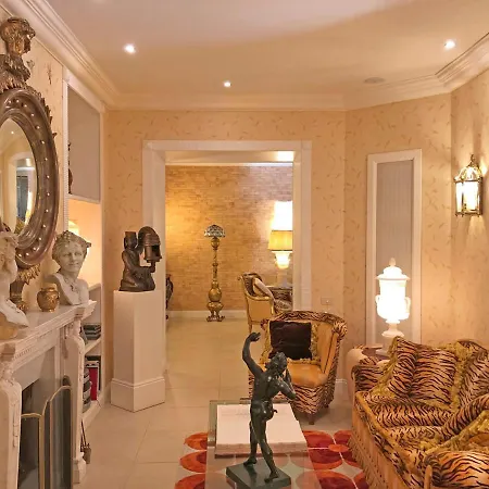 Vila Sleeps 12 With Pool Air Con And Wifi *
