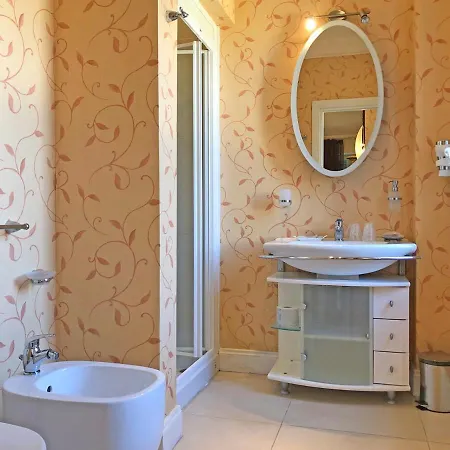 Sleeps 12 With Pool Air Con And Wifi Vila