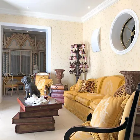 Sleeps 12 With Pool Air Con And Wifi Vila *