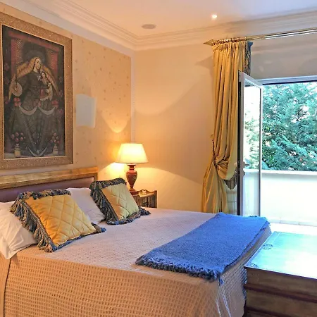 Sleeps 12 With Pool Air Con And Wifi Villa
